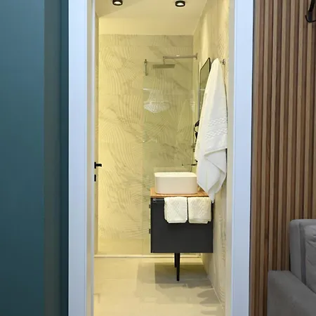 Ns Luxury * Tirana